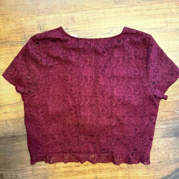 American Eagle Outfitters Maroon Lace Ruched Tie Front Ruffled Hem Crop Top - Picture 2 of 5